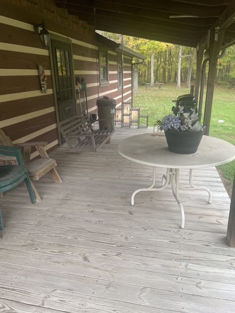 
Back patio with gas grill