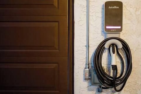 [EV Charger] Level 2 EV charger for fast charging of electric vehicles.