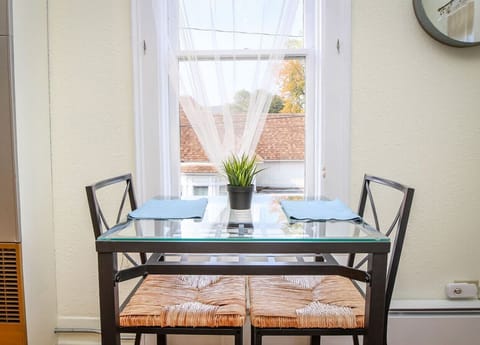 Palmer #4 is the perfect downtown studio apartment for two!