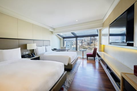 Executive Room, 2 Double Beds, Non Smoking | Premium bedding, pillowtop beds, minibar, in-room safe