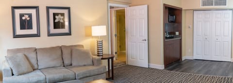 Signature Suite | Premium bedding, pillowtop beds, in-room safe, desk