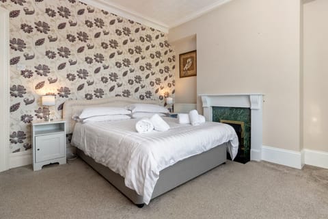 Beautiful Cottage, Hot Tub, Countryside Views