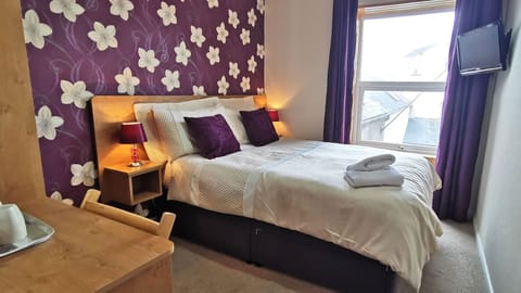 Classic Double Room, Ensuite (Room 12-3rd Floor)