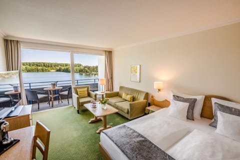 Standard Room, 1 Double Bed, Balcony, Lake View | Minibar, in-room safe, individually decorated, individually furnished