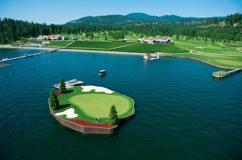 Coeur d'Alene Golf Resort 
#14 Floating Green