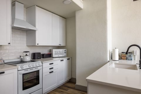 fully stocked kitchen