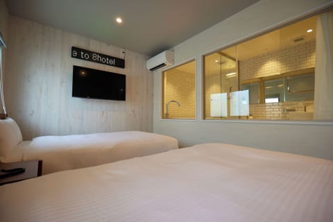 Superior Twin Room, Non Smoking | Desk, soundproofing, free WiFi, bed sheets