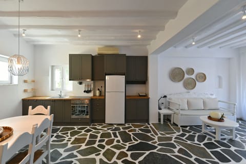 Apartment | Private kitchen | Fridge, oven, stovetop, espresso maker