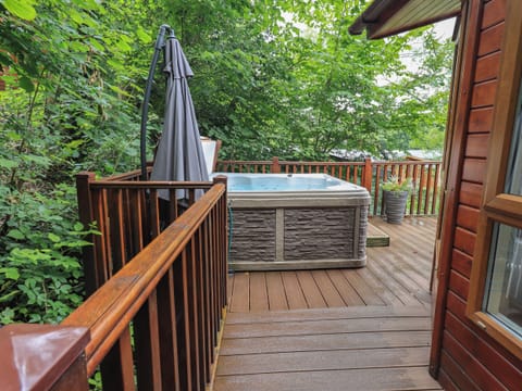 Cottage | Property grounds