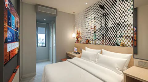 Superior Double Room | In-room safe, desk, free WiFi, bed sheets