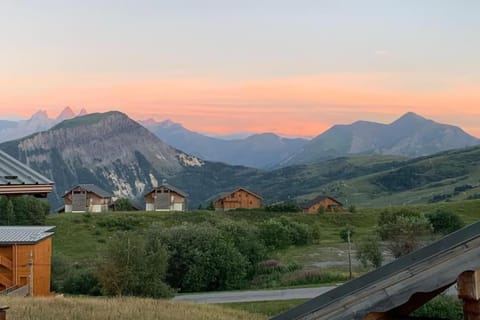 Region [summer] (&gt;5 km)