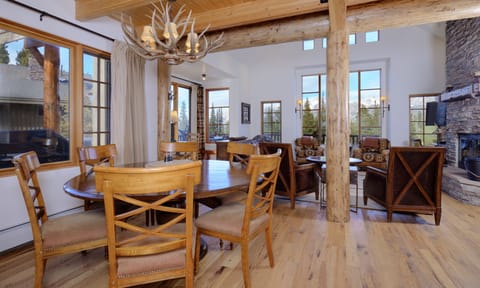 MMH 3 Coyote Bluff, Dining, 1