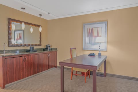 Presidential Suite, 2 Bedrooms | Private kitchen