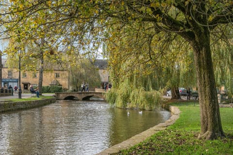 Bourton-on-the-Water - StayCotswold