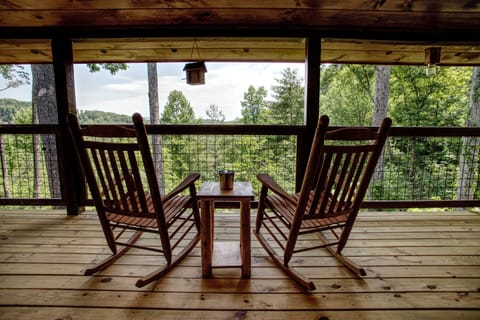 Scenic Solitude Deck