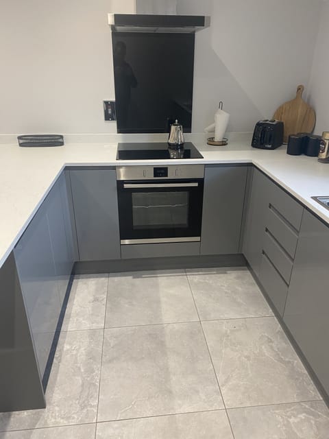 Apartment | Private kitchen | Fridge, microwave, oven, stovetop