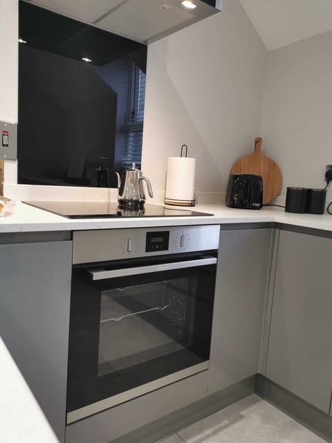 Apartment | Private kitchen | Fridge, microwave, oven, stovetop