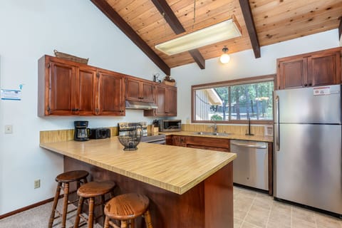 Kitchen - Main Level