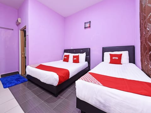 Standard Triple Room | Free WiFi, bed sheets