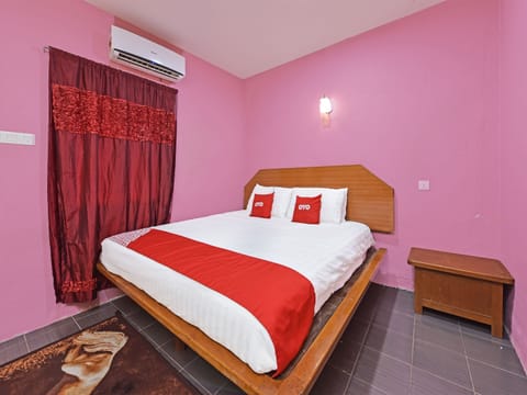 Standard Double Room, 1 King Bed | Free WiFi, bed sheets