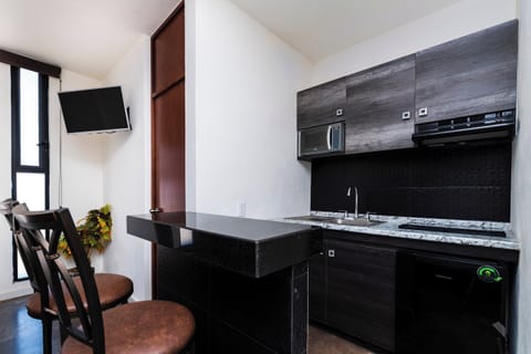 Deluxe Double Room | Private kitchenette