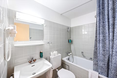 Superior Double Room | Bathroom | Shower, designer toiletries, towels