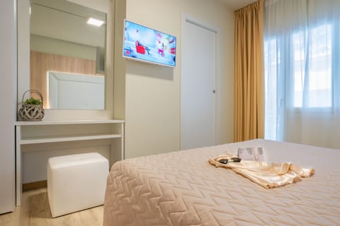 Classic Double or Twin Room, Balcony | In-room safe, desk, blackout drapes, free WiFi