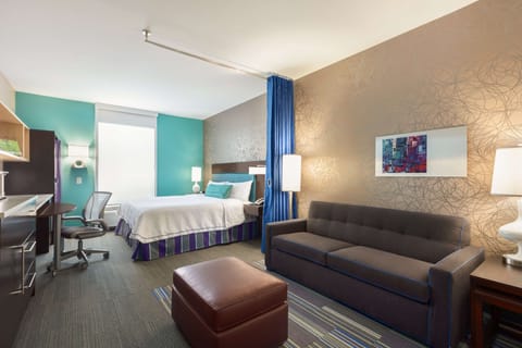 King Studio Suite | Premium bedding, in-room safe, individually furnished, desk