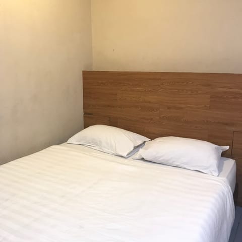 Standard Double or Twin Room, No Windows | Free WiFi