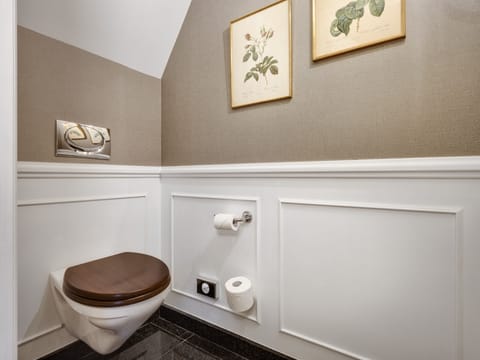 Junior Double Room (2 adults) | Free minibar items, in-room safe, desk, iron/ironing board