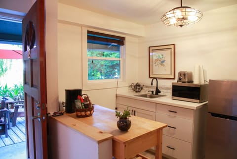 Garden Studio (Room #12) | Private kitchen | Microwave, coffee/tea maker