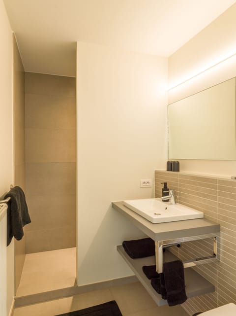 Superior Suite | Bathroom sink