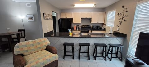 Condo, 1 Bedroom | Private kitchen | Fridge, oven