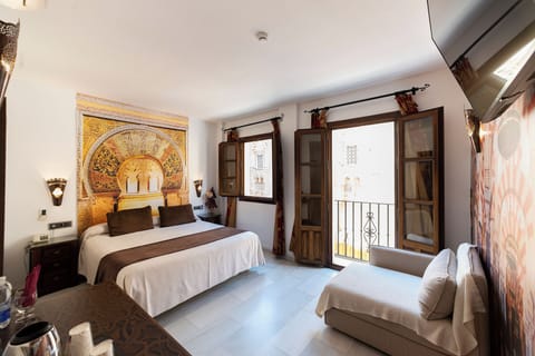 Superior Double Room (Mezquita View) | Free WiFi, bed sheets