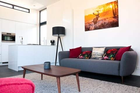 32-inch flat-screen TV with cable channels, TV