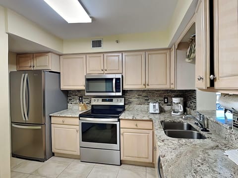 Condo, Multiple Beds, Pool View (Santa Maria 208 - No Pets Allowed) | Private kitchen | Fridge, microwave, oven, stovetop