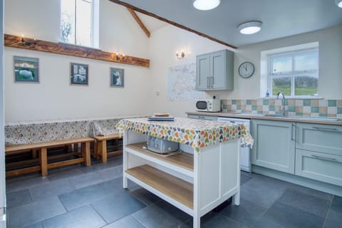 Bunk House - 4 Bedroom - Llangennith (6645)
