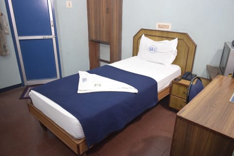 Standard Single Room | Premium bedding, free WiFi, bed sheets