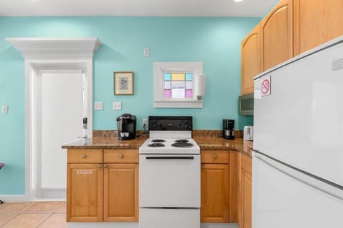 "Poolside Retreat" Kitchen