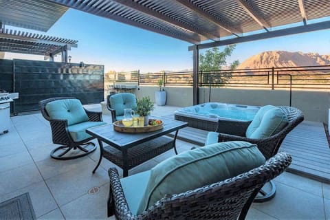 Patio oasis with private hot tub, amazing view, fire pit and BBQ