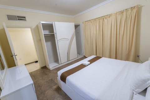 Standard Studio Suite | Free WiFi, bed sheets