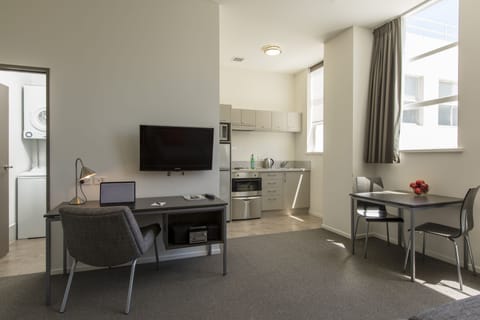 One Bedroom Apartment  | Premium bedding, soundproofing, iron/ironing board, cribs/infant beds