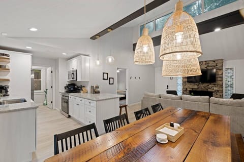 Picture your group here laughing over a cocktail as the chef of the group prepares a meal (or plates your delivery order!)