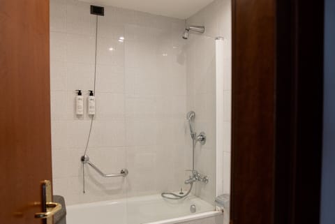 Hair dryer, bidet, towels