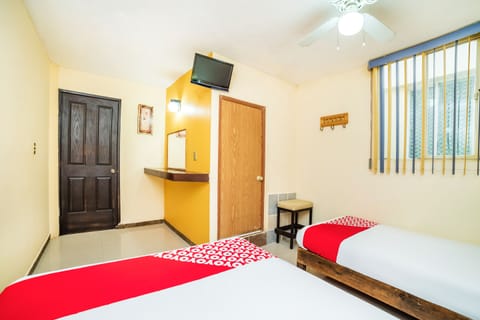 Standard Room, 2 Double Beds | Free WiFi, bed sheets