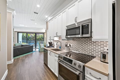 The Anna Maria Luxury Suite | Private kitchen | Fridge, microwave, toaster, paper towels