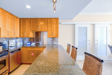 Condo, Multiple Beds, Balcony | Private kitchen | Fridge, microwave, stovetop, dishwasher