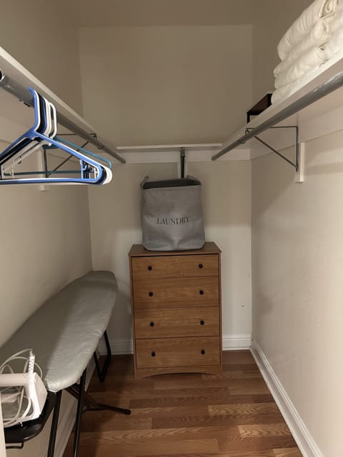 1 bedroom, desk, iron/ironing board, free WiFi