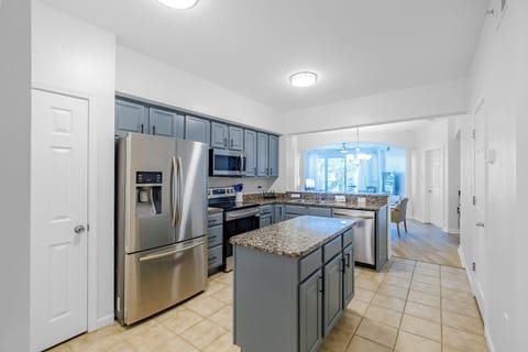 Condo, Multiple Beds, Pool Access, Ocean View (Legacy II 202) | Private kitchen | Fridge, microwave, oven, stovetop