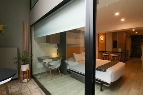 Business Single Room | Balcony